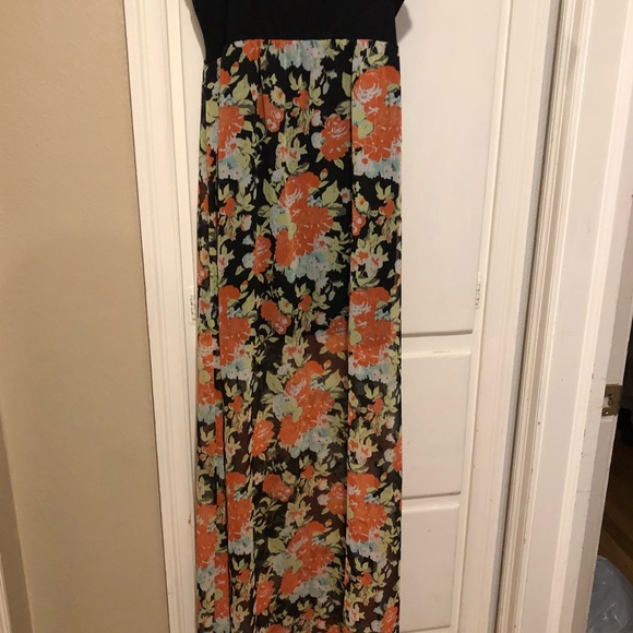 Volcom Maxi Dress - Picture 2 of 5